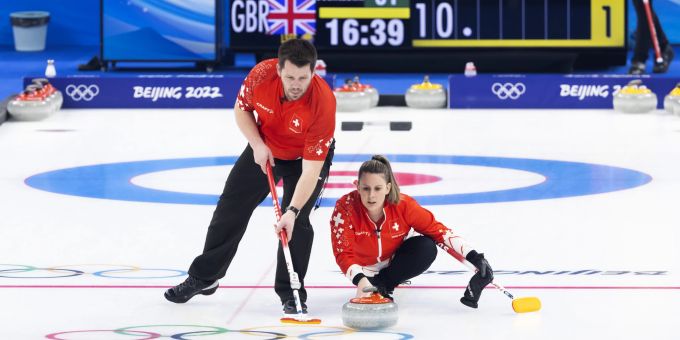 Nach Fehlstart - Mixed-Curler antworten mit Sieg über Briten
