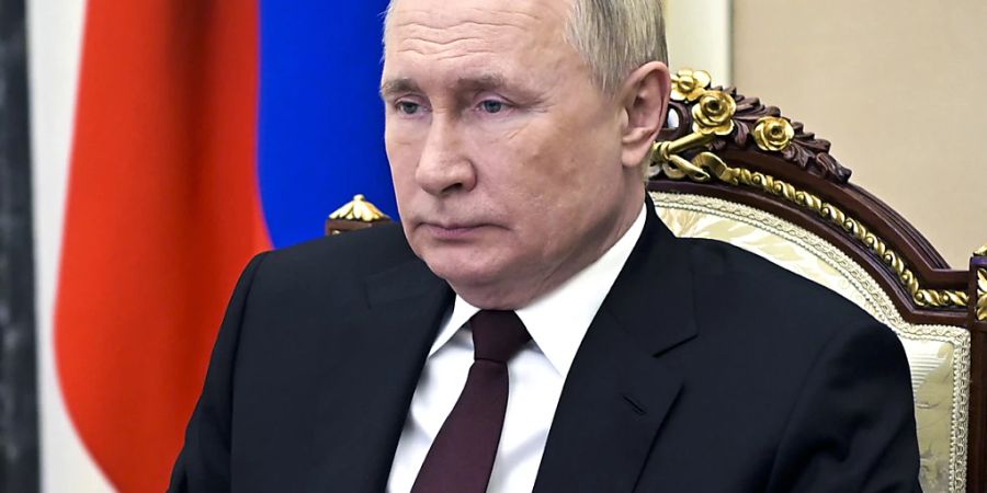 Wladimir Putin, Präsident von Russland, leitet eine Sitzung des Sicherheitsrates per Videokonferenz. Foto: Alexei Nikolsky/Pool Sputnik Kremlin/AP/dpa