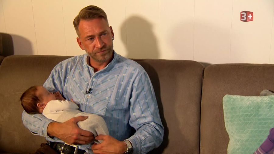 Bei Marco fühlt sich der Kleine wohl.