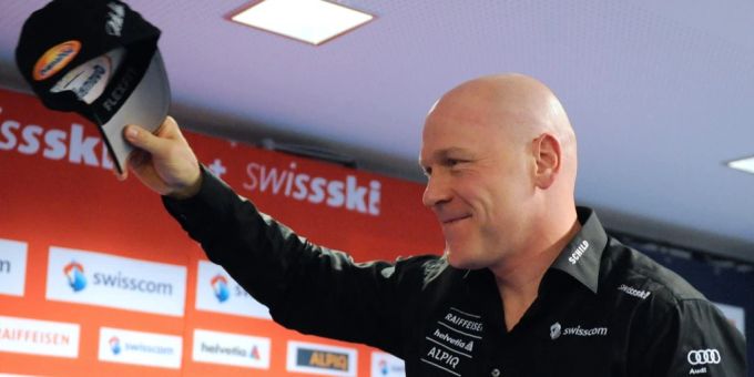 Didier Cuche zieht den Hut vor Beat Feuz und Marco Odermatt. Didier Cuche Beat Feuz