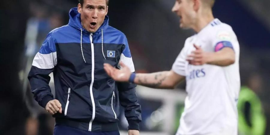 Entsetzen beim HSV: Die Hamburger vorlieren mit 1:2 gegen den 1. FC Magdeburg. Foto: Christian Charisius
