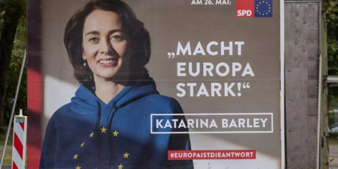 SPD-Wahlplakat von Katarina Barley SPD-Wahlplakat von Katarina Barley