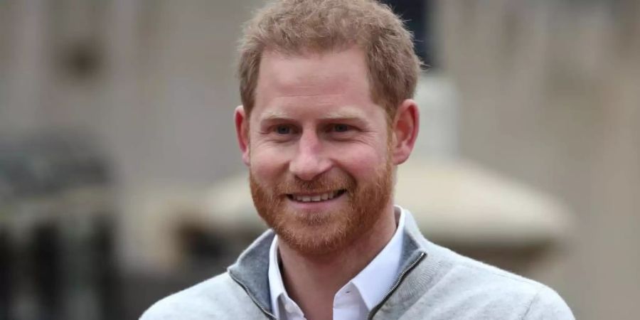 Prinz Harry als stolzer Vater. Foto: Steve Parsons