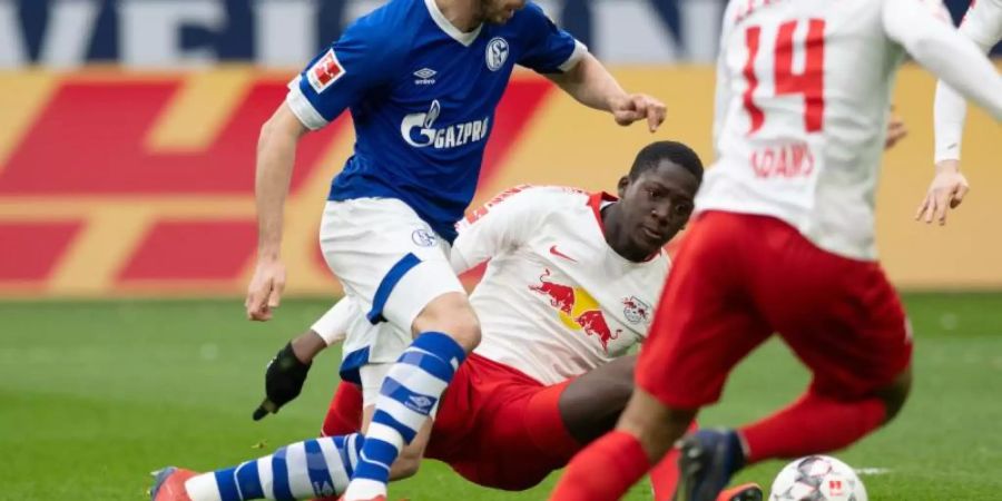 Bekam gegen Leipzig wieder seine Chance: Schalke-Stürmer Mark Uth (l). Foto: Ina Fassbender