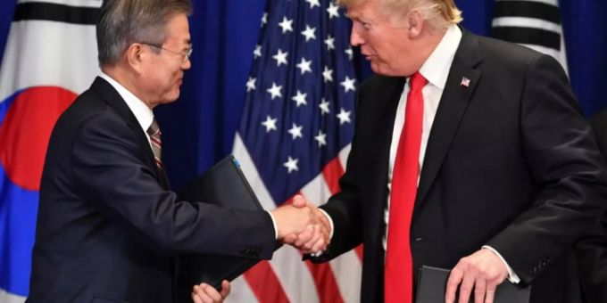 Denuklearisierung - Trump und Moon planen Treffen zu Nordkorea im April