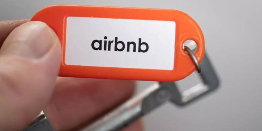 Der EuGH bestätigt französische Auflagen für Airbnb-Vermietungen. Foto: Friso Gentsch/dpa