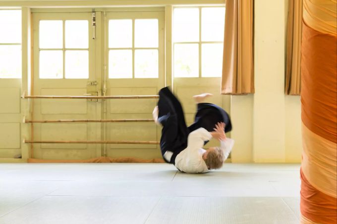 Training Aikido: Rollübung Rollübung
