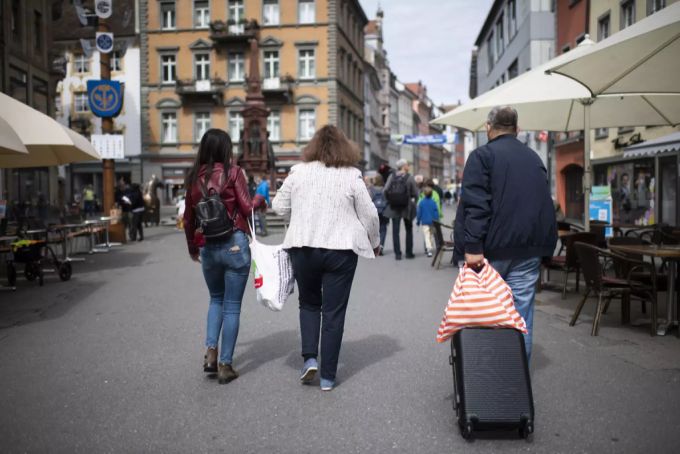 Grenzstädte wie Konstanz sind bei Einkaufstouristen beliebt. Würden die Grenzkantone auf die Quarantäneliste gesetzt, wäre es damit erst einmal wieder vorbei. Coronavirus Einkaufstourismus Quarantäne