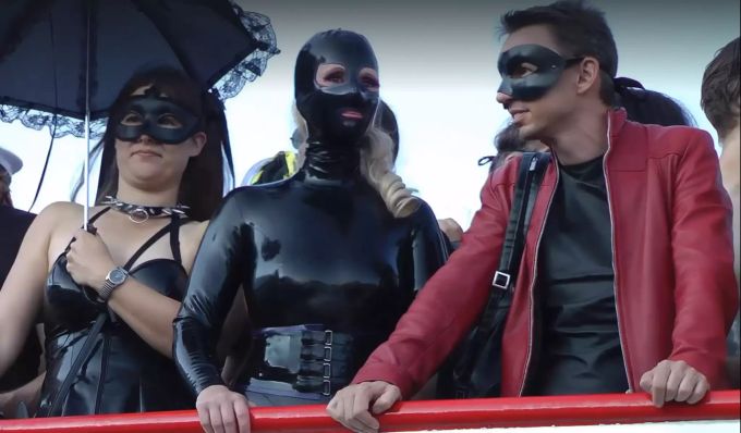 Passagiere auf dem «Torture Ship» im Sommer 2019. Dieses Jahr gilt auf dem Schiff wegen des Coronavirus eine Maskenpflicht. Torture Ship Bodensee Coronavirus