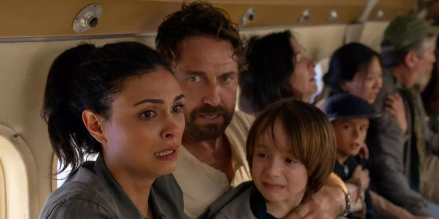 John Garrity (Gerard Butler) kämpft mit seiner Familie ums Überleben. Foto: Daniel Mcfadden/TOBIS Film GmbH/dpa
