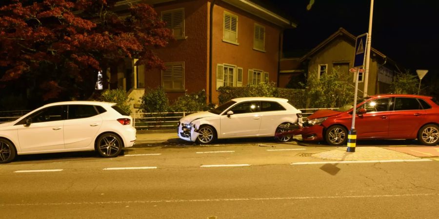 Auffahrkollision zwischen drei Autos