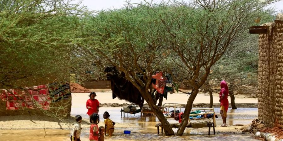 Überschwemmte Strasse im Sudan