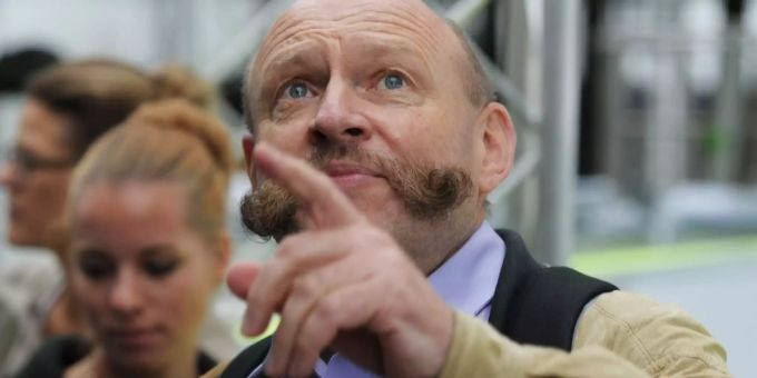 Roland Stahel, Geschäftsleiter Züri Fäscht, referiert anlässlich eines Medienrundgangs im Vorfeld des Züri Fäschtes, am Mittwoch, 3. Juli 2013 in Zürich. Das Züri Fäscht findet vom Freitag, 5. Juli bis Sonntag, 7. Juli 2013, statt. roland stahel