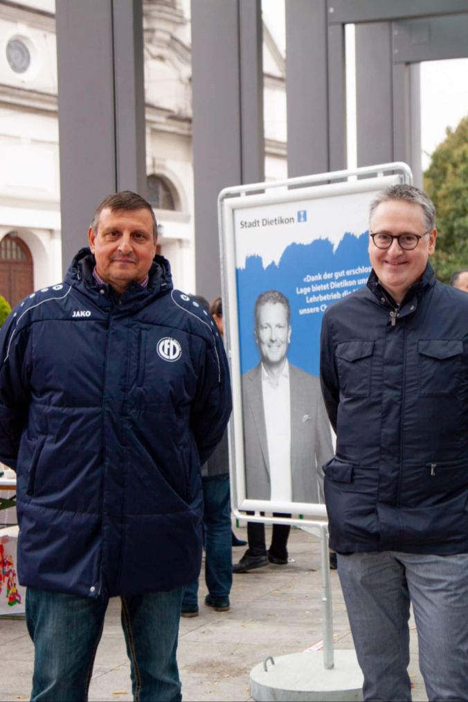 Renato Casanova Präsident vom Fussballclub Dietikon und Stadtpräsident Roger Bachmann.