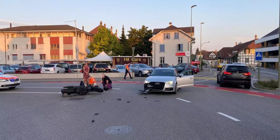 Kollision zwischen Personenwagen und Motorrad