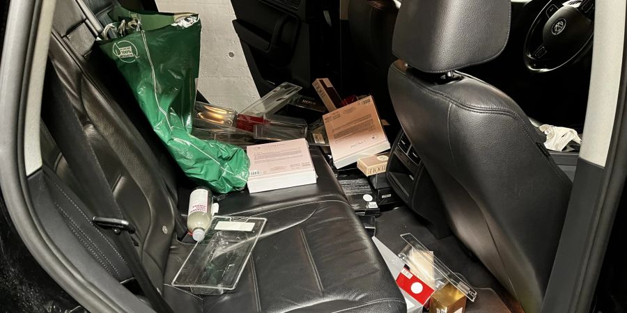 Aarau: Mutmassliche Ladendiebe verhaftet