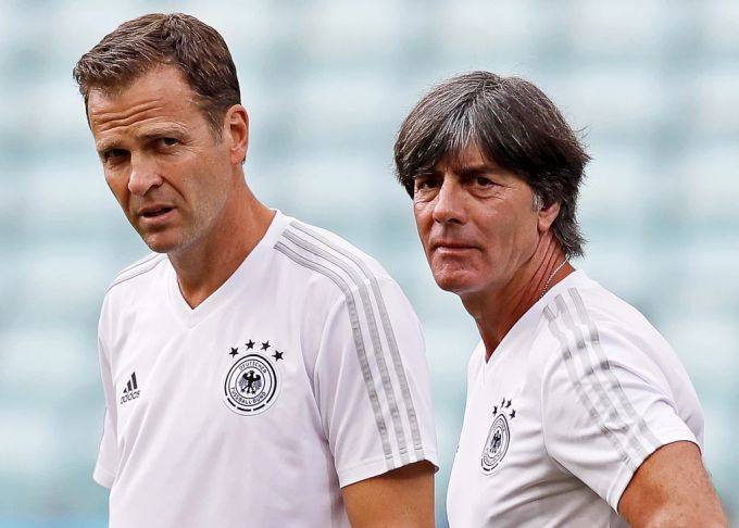 Oliver Bierhoff mit Ex-Bundestrainer Jogi Löw. Olvier Bierhoff