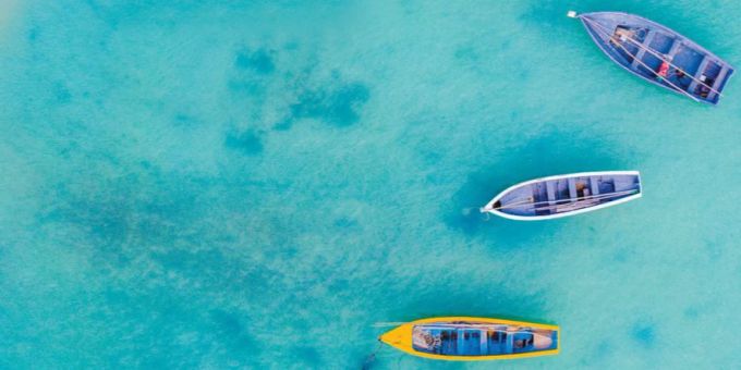 Endlich wieder offen für alle: Für die Reise nach Mauritius wird weder ein Test bei Ankunft noch eine Impfung verlangt. Also, los geht's! Mauritius Now