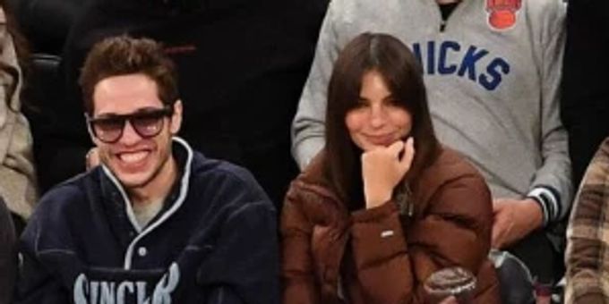 Emily Ratajkowski und Pete Davidson besuchten zusammen ein Knicks-Spiel. Emily Ratajkowski