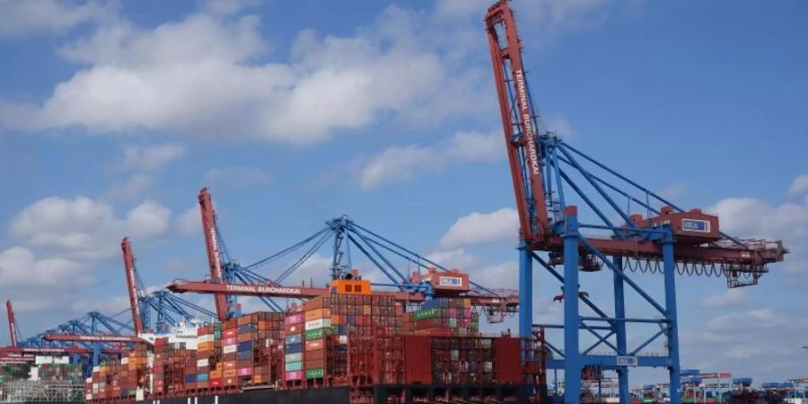 Nach einem spätsommerlichen Stimmungsknick im August sieht die deutsche Industrie ihre Exportchancen wieder optimistischer. Foto: Marcus Brandt/dpa/Symbolbild