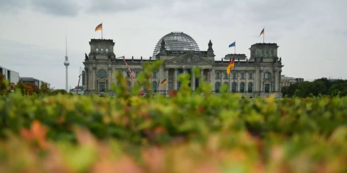 Der Reichstag, Sitz des Bundestags Der Reichstag, Sitz des Bundestags
