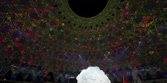 Feierliche Show - Weltausstellung in Dubai eröffnet