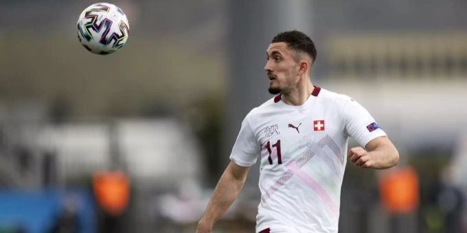Andi Zeqiri im Trikot der Schweizer Nati. Andi Zeqiri