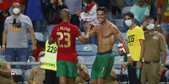 Cristiano Ronaldo hat 111 Tore im Dress der Nationalmannschaft erzielt – mehr als jeder andere Fussballer. Ronaldo