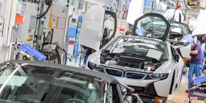 Die globale Autoindustrie hat im ersten Halbjahr Rekordgewinne eingestrichen. Foto: Jan Woitas/dpa-Zentralbild/dpa Die globale Autoindustrie hat im ersten Halbjahr Rekordgewinne eingestrichen. Foto: Jan Woitas/dpa-Zentralbild/dpa
