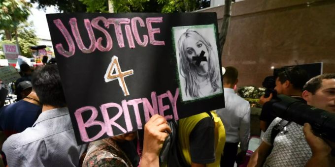 Die Fans der 39-Jährigen setzen sich schon lange für ein Ende der Vormundschaft ein. britney spears
