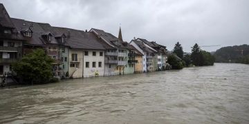 REUSS, HOCHWASSER, REGEN, UNWETTER, STURM, SEE, UEBERSCHWEMMUNG,