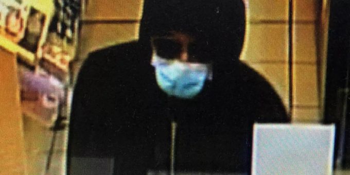 Der Täter war mit einem Messer bewaffnet.