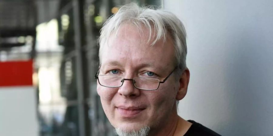 Martin Perscheid, Cartonnist, aufgenommen auf der Frankfurter Buchmesse. Perscheid ist in der Nacht zum 31.07.2021 im Alter von 55 Jahren gestorben. Foto: Uwe Zucchi/dpa