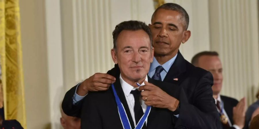 Barack Obama (r.) und Bruce Springsteen im Jahr 2016