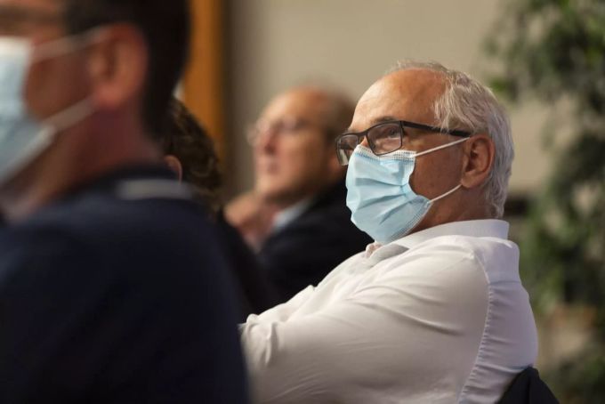 Pierre Alain Schnegg hat für den Kanton Bern wieder strengere Massnahmen verhängt. Das gilt auch fürs Bundeshaus. Berner SVP