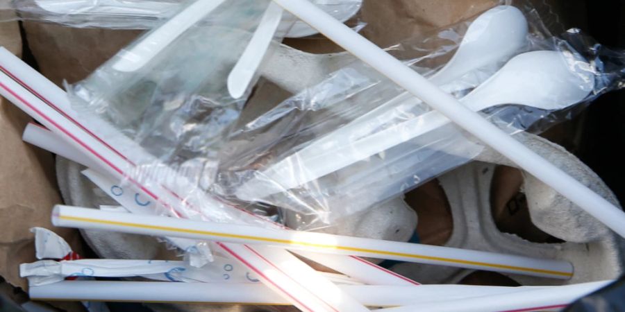 Aus den gesammelten rund 8600 Tonnen Plastik wurde gut 4600 Tonnen Rezyklat hergestellt. (Symbolbild)