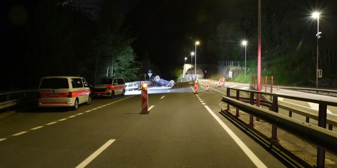 Rongellen: Eine Person bei Selbstunfall verletzt