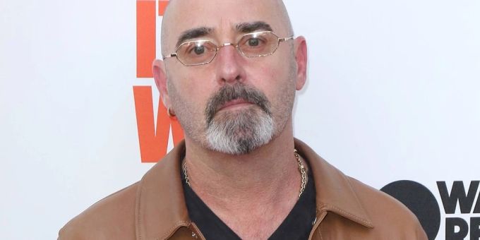 Paul Arthurs von Oasis bei einem Auftritt in London. Paul Arthurs Krebs