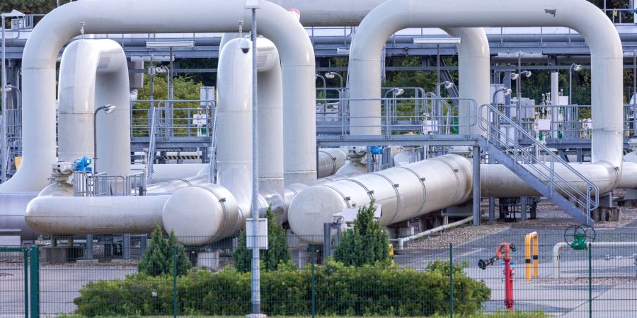 Rohrsysteme in der Gasempfangsstation der Ostseepipeline Nord Stream 1.