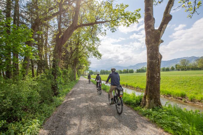 Eine Velotour durch das St. Galler Rheintal. Rhein