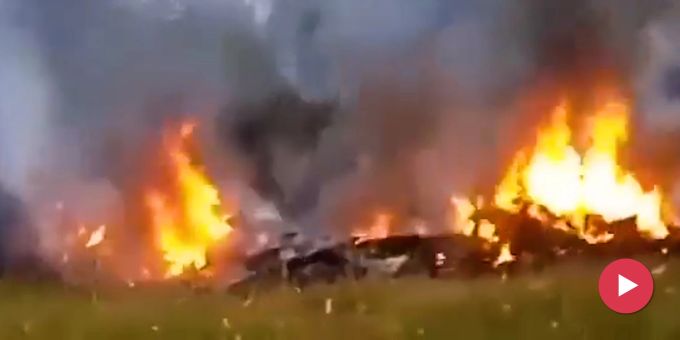 Rauch & Feuerball - Video soll den Absturz von Prigoschin-Jet zeigen
