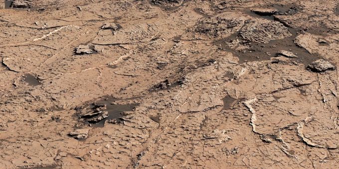 Auf dem Mars - Risse geben neue Hinweise auf Leben