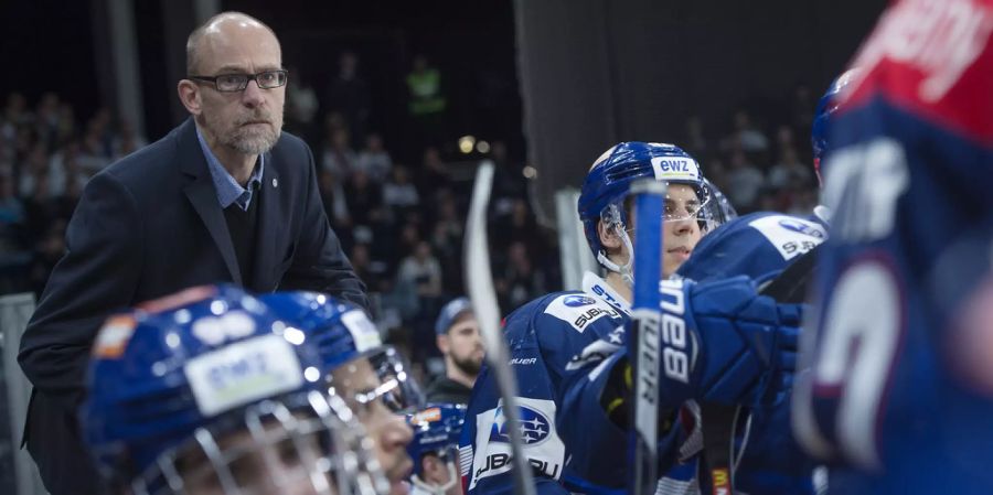 Kossmann ist in der Schweiz kein Unbekannter. Von 2009 bis 2011 war er beim SCB Co-Trainer unter Larry Huras. 2018 führte der 57-Jährige die ZSC Lions zum Meistertitel.