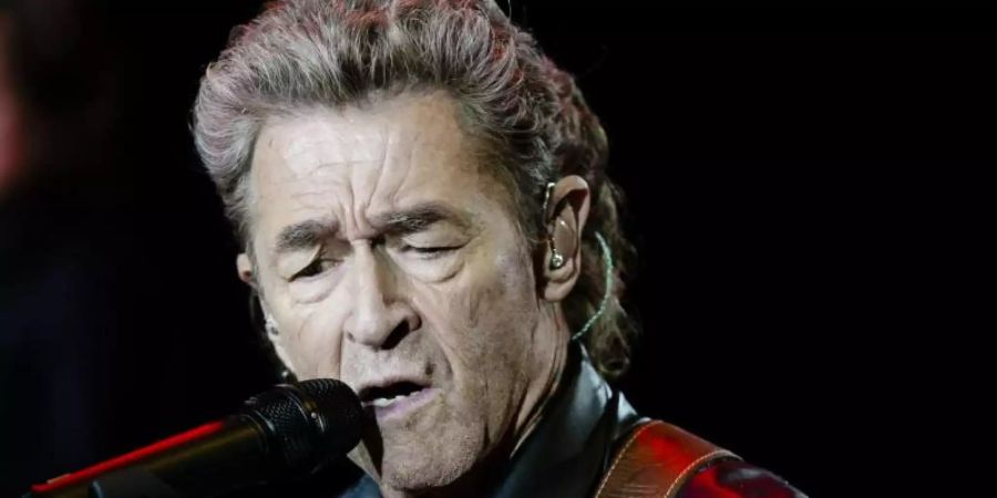 Peter Maffay mischt sich in politische Themen ein und spricht von Verantwortung. Foto: Frank Molter/dpa