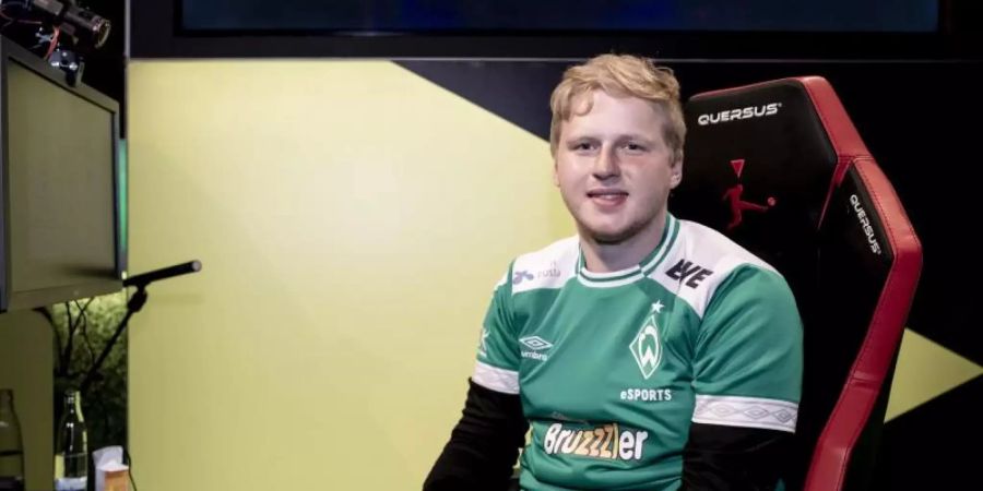 Michael «MegaBit» Bittner führt mit Werder Bremen weiter knapp die Tabelle an. (Archivbild). Foto: Christoph Soeder/dpa