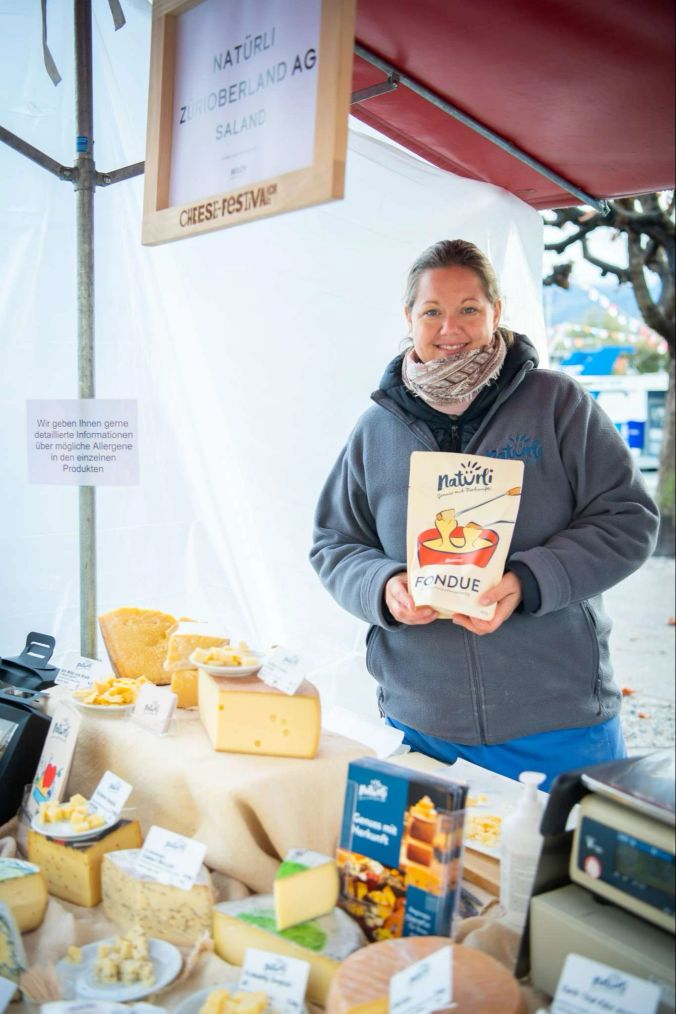 Gabriela Emch aus Hinwil vertrat den Natürli-Stand am Käsefest in Rapperswil-Jona.