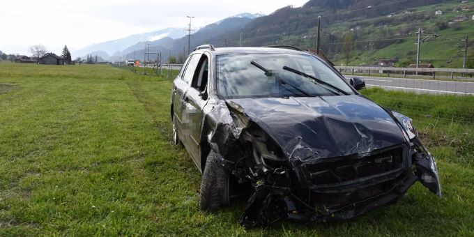 Die Frau blieb unverletzt. Kantonspolizei St. Gallen