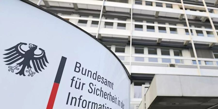 Im neuen IT-Sicherheitsgesetz wird die Rolle des BSI ausgebaut, das sich stärker um die Cybersicherheit der Verbraucher kümmern soll. Foto: Oliver Berg/dpa