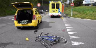 Uzwil SG - Kollision zwischen Fahrrad und Auto