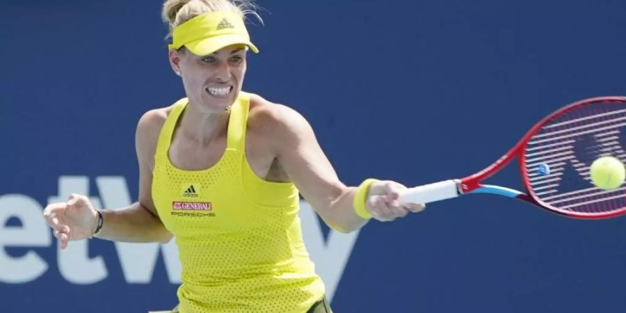 Angelique Kerber unterlag beim WTA-Turnier in Miami in der dritten Runde Victoria Asarenka mit 5:7 und 2:6. Foto: Marta Lavandier/AP/dpa